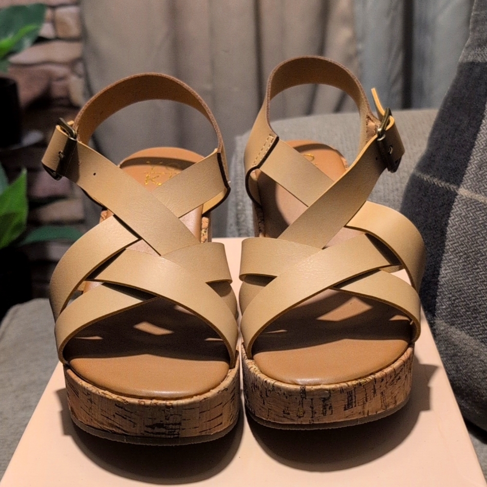 001# Tan/ Bone colored wedge heel sandals (new)